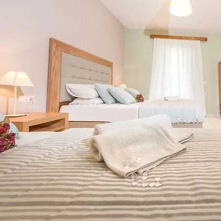 Plessas Palace Apart Otel 3*