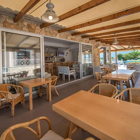 Plessas Palace זקינטוס טאון