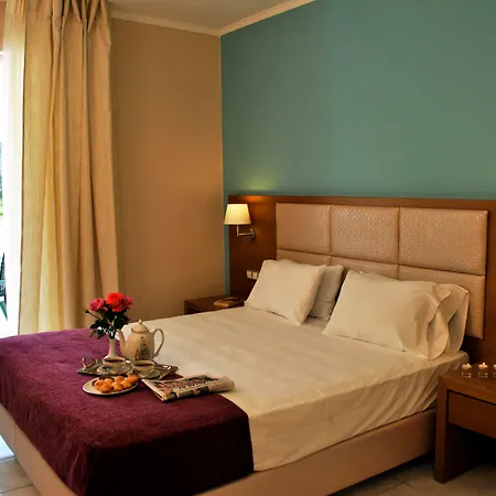 Plessas Palace Lägenhetshotell 3*