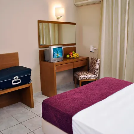 Plessas Palace Lägenhetshotell 3*